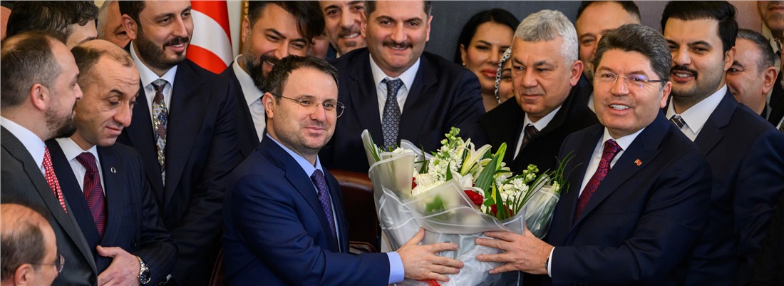 ADALET BAKANLIĞINDA DEVİR TESLİM TÖRENİ YAPILDI